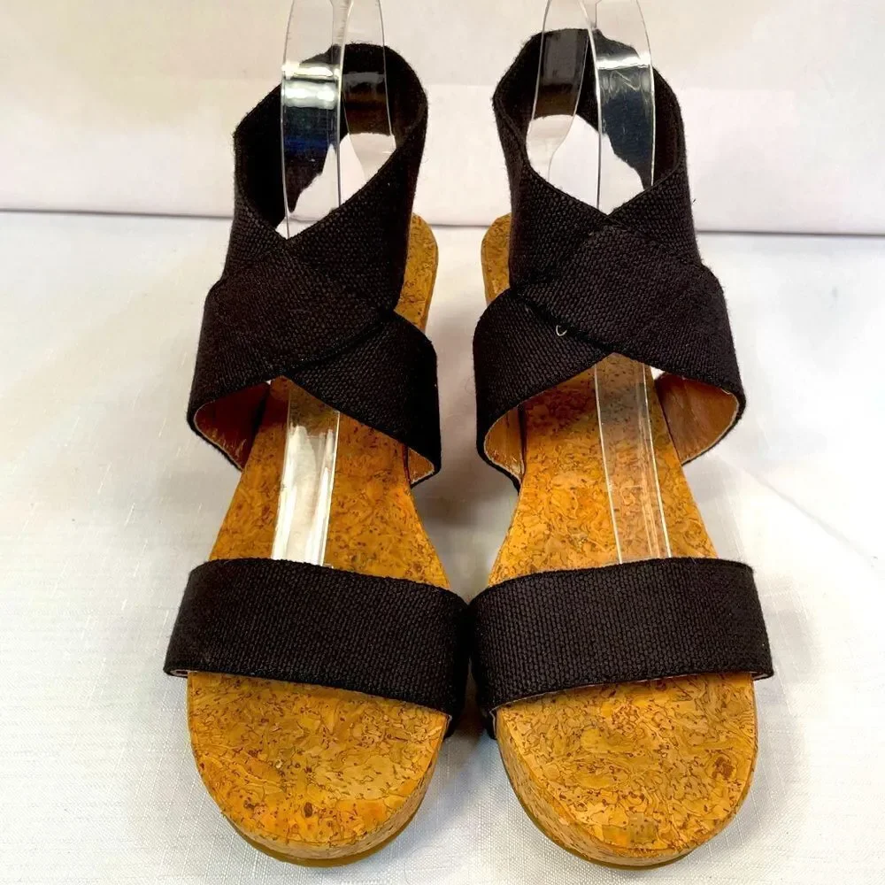 LUCKY BRAND 4” CORK WEDGE ANKLE STRAP IN BLACK SIZE 9.5 GUC